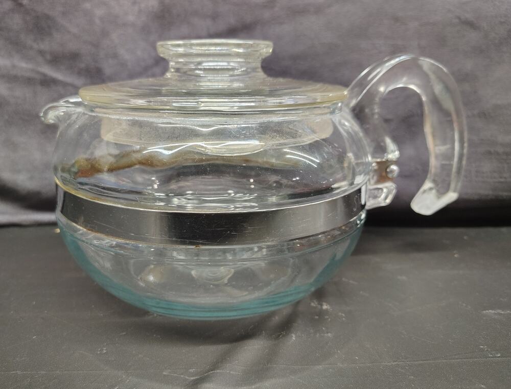 Vintage Glass Pyrex Flameware Tea Pot 6 cup with Lid #8446 B ~ USA 1960’s